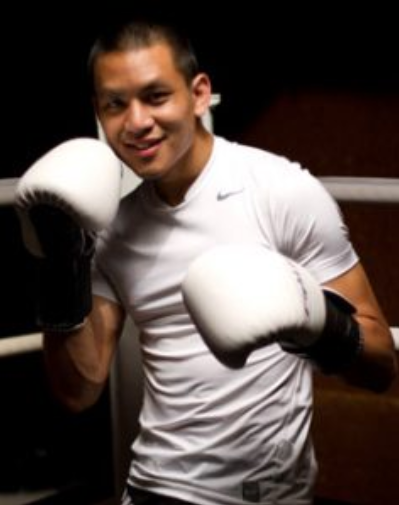 The amount of boxing courses on the Internet are few and far between, let alone a decent one. It didn’t take long for me to stumble across the How To Box In 10 Days course by Johnny Nguyen, founder of and when I did, I got in touch with Johnny who was glad to let me peep at the course.
